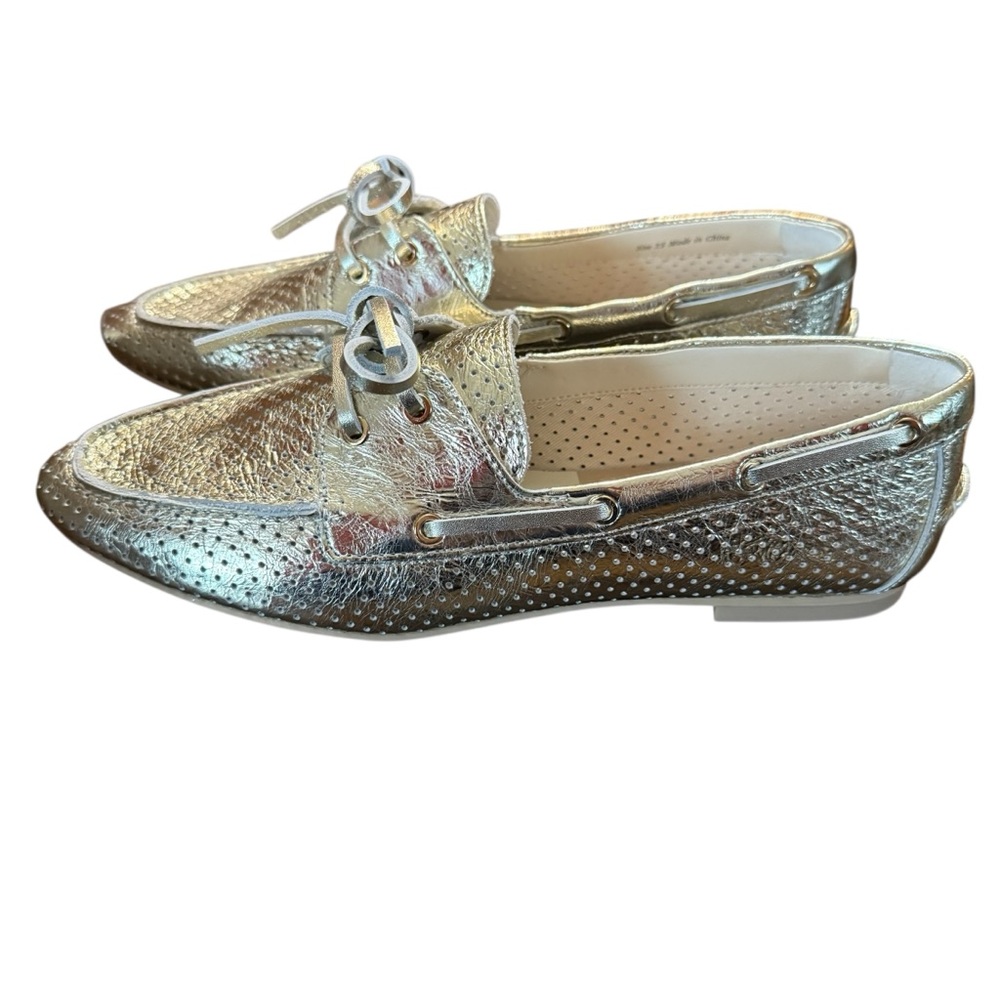 Dolce Vita Lakin Platinum Perforated Leather Loafers Size 7.5 - Picture 6 of 10